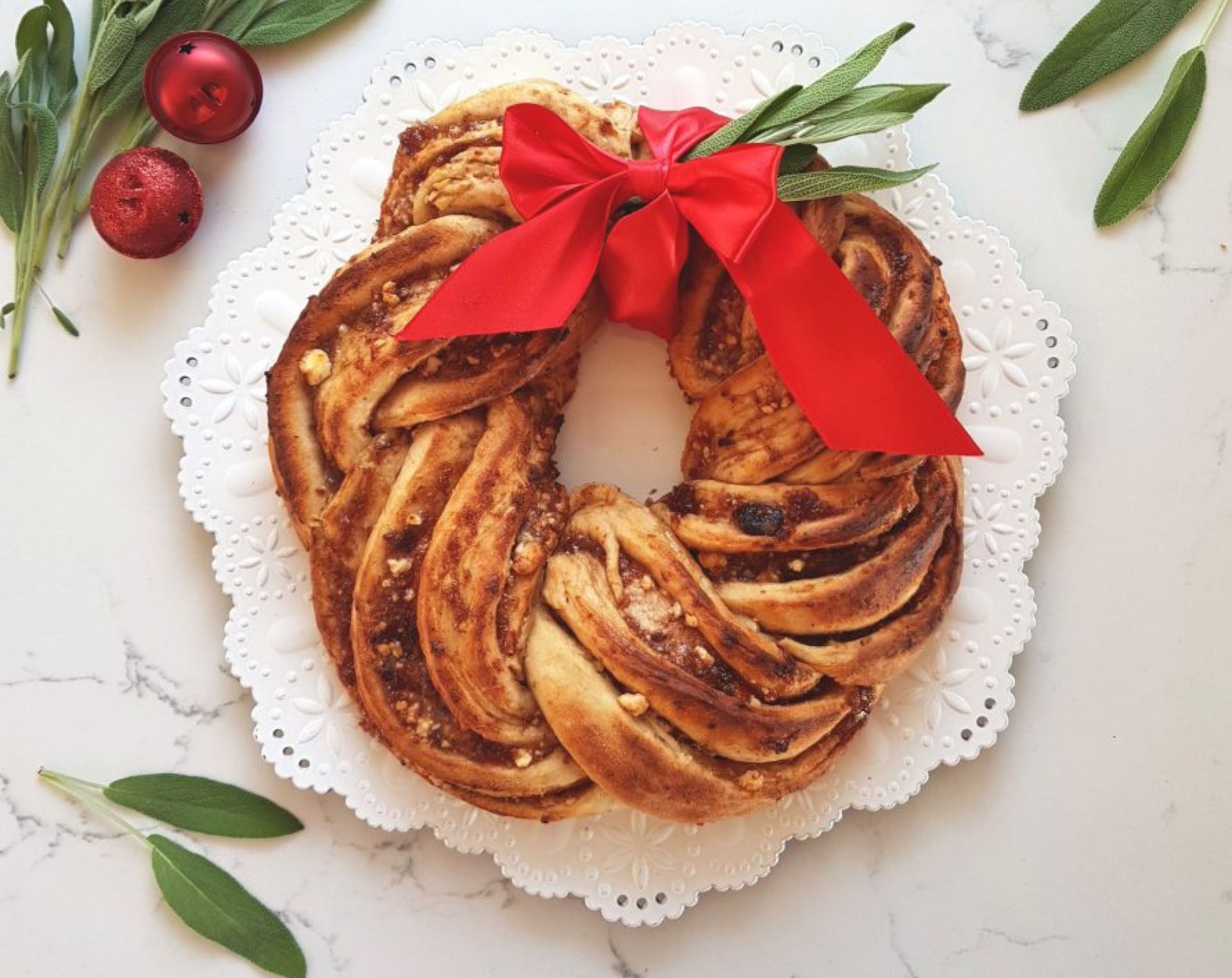 Plum, Chilli & Feta Wreath Bread